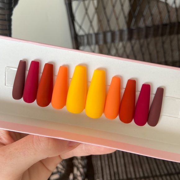 “Pumpkin Vibes🌿” Press-On Nails Set - Picture 2 of 4